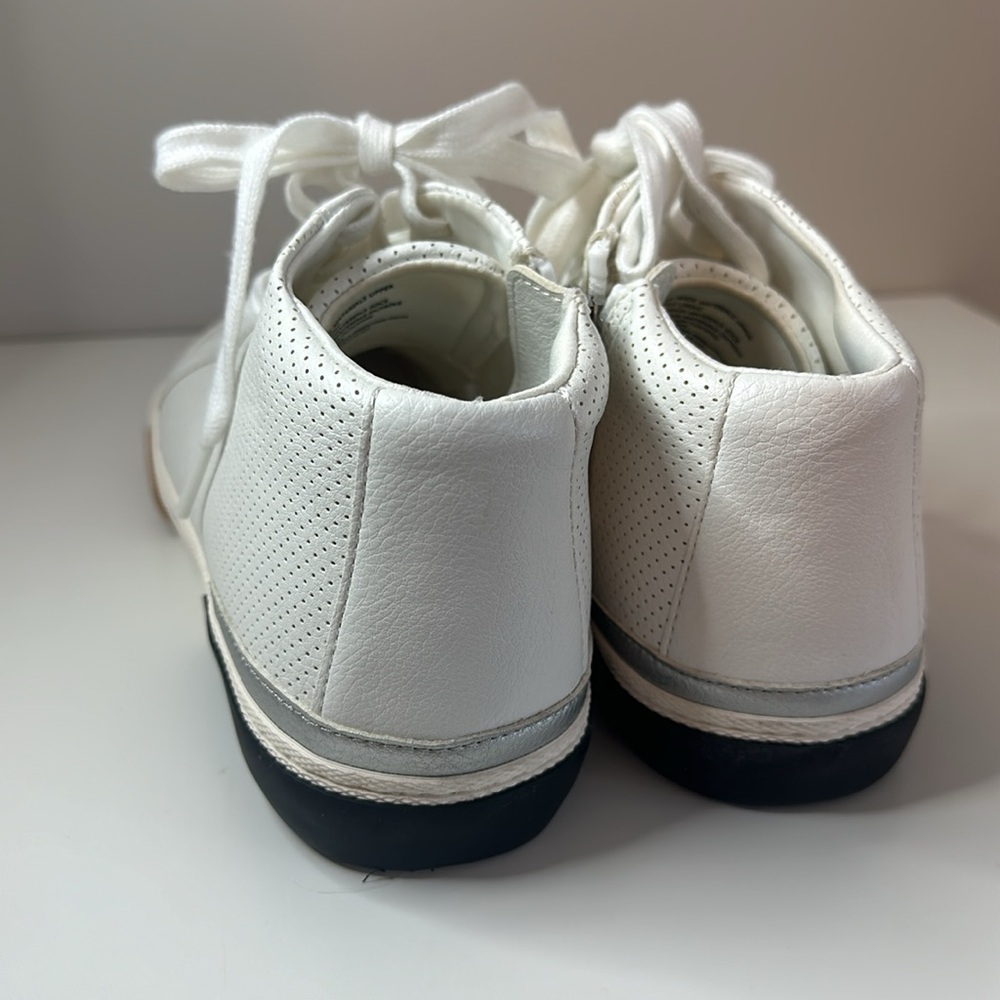 A New Day white leather sneakers - Picture 4 of 5